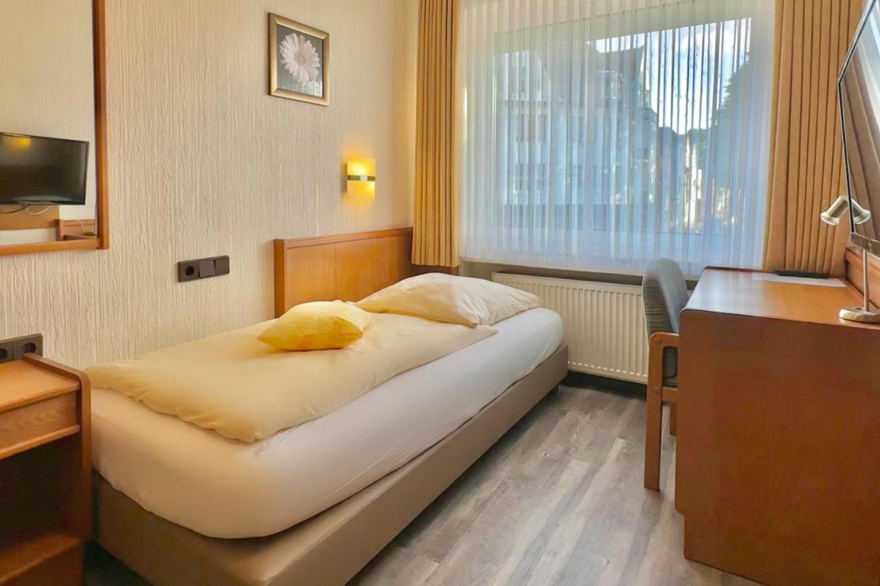 Hotel Imperial Krefeld Bagian luar foto