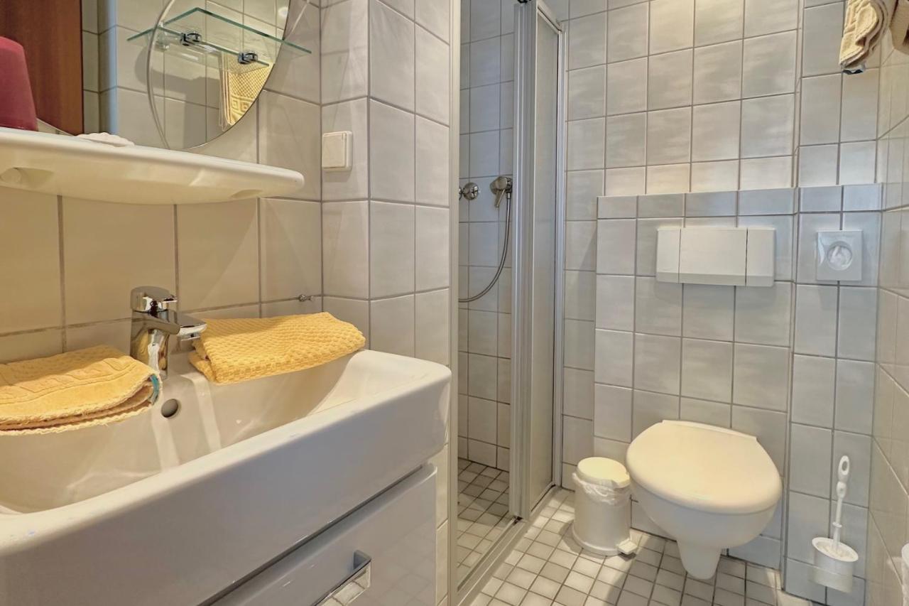 Hotel Imperial Krefeld Bagian luar foto