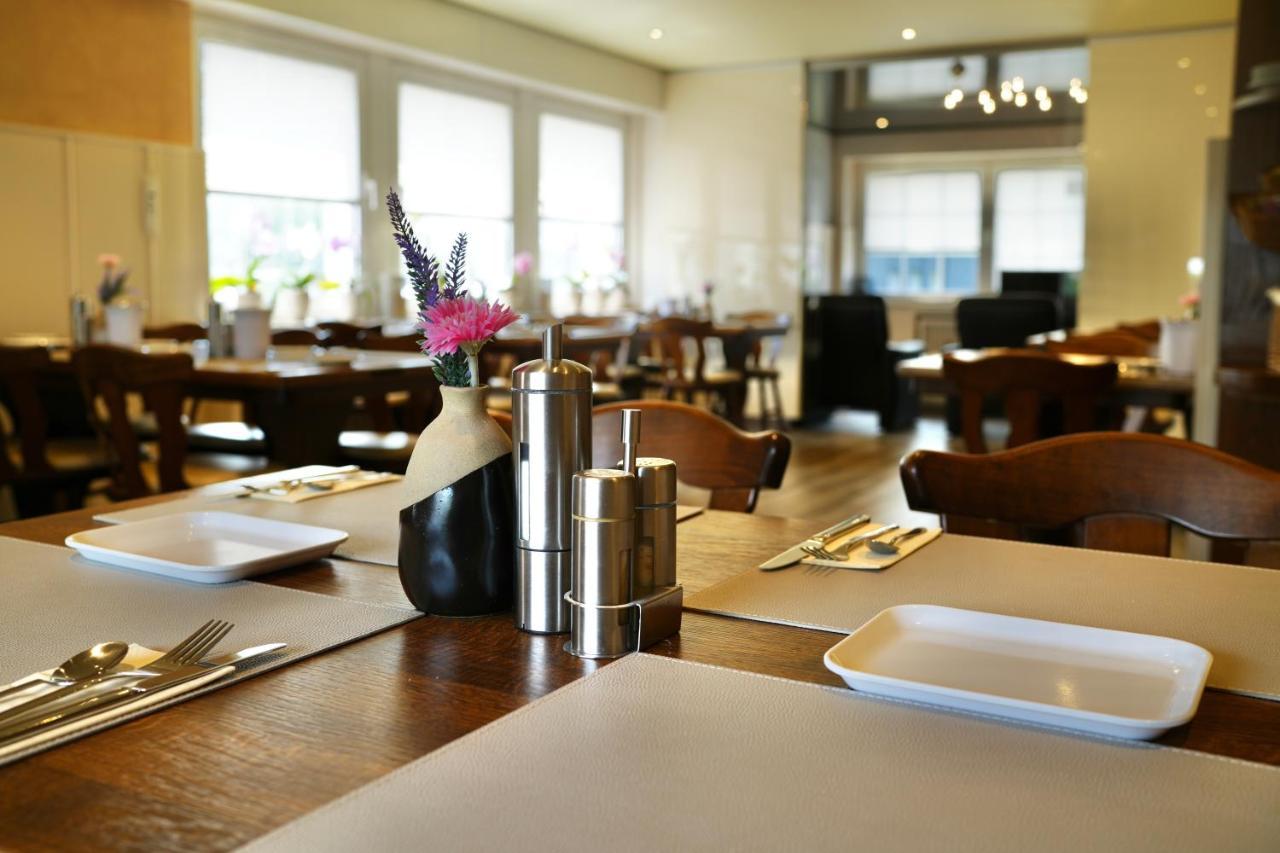 Hotel Imperial Krefeld Bagian luar foto