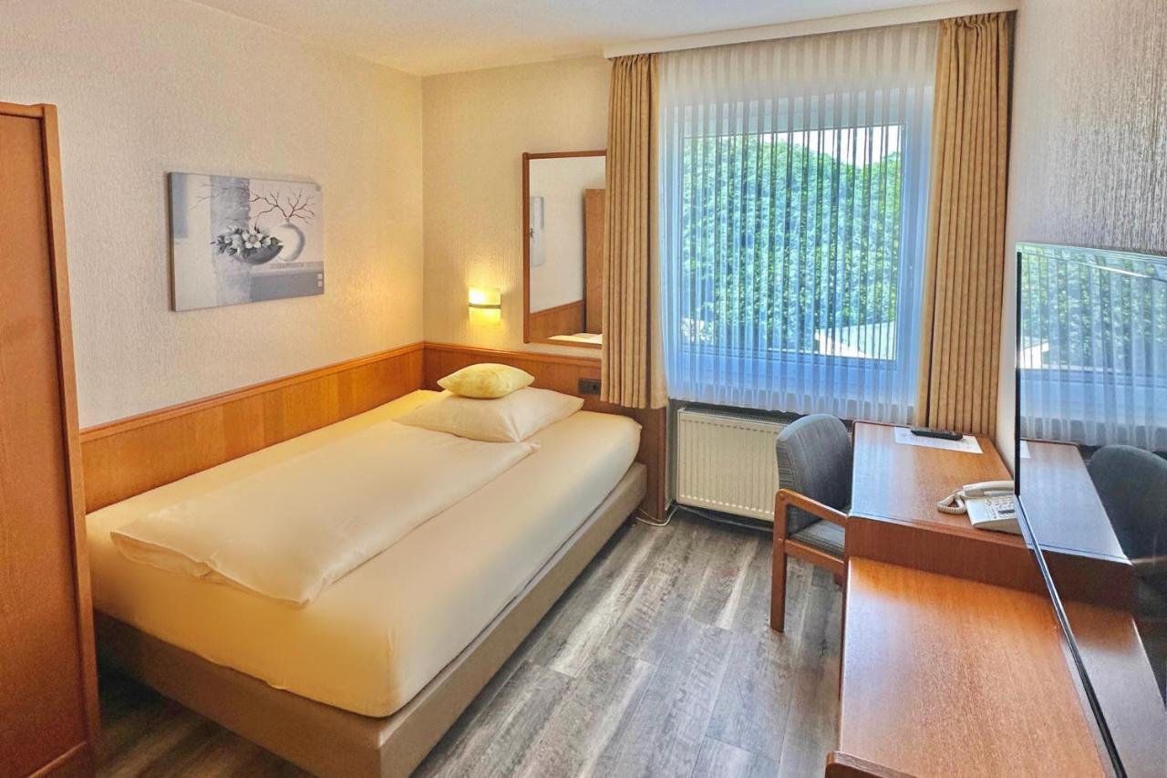 Hotel Imperial Krefeld Bagian luar foto