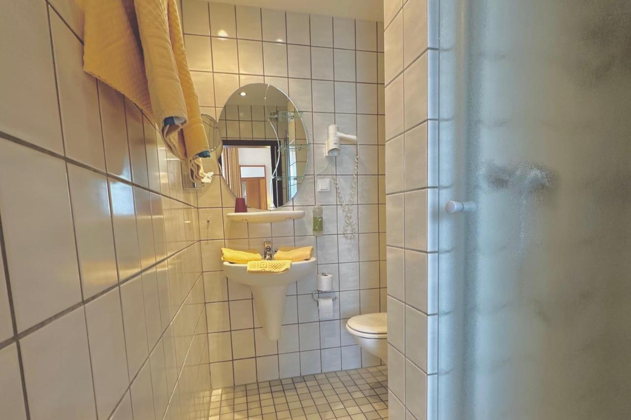 Hotel Imperial Krefeld Bagian luar foto