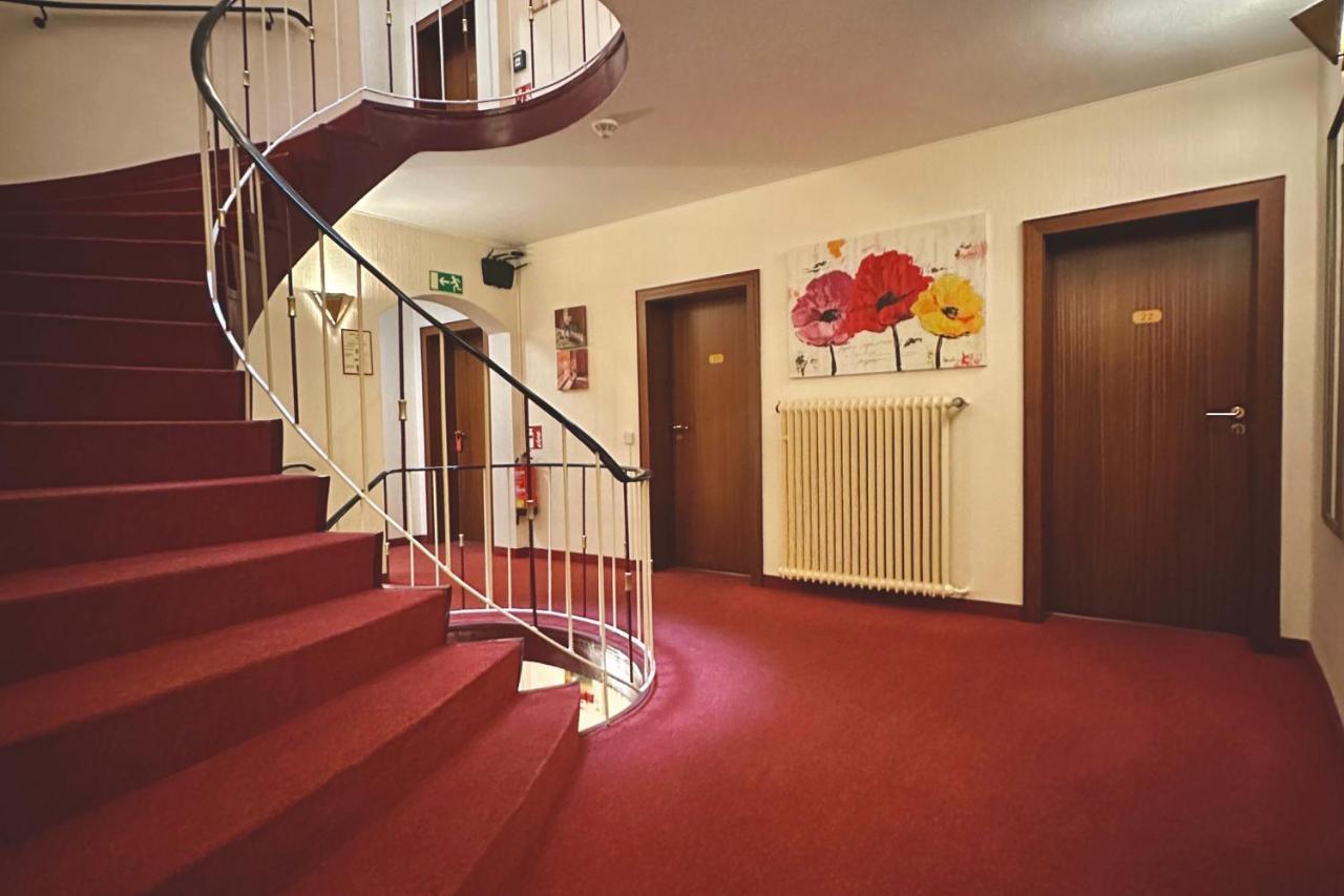 Hotel Imperial Krefeld Bagian luar foto