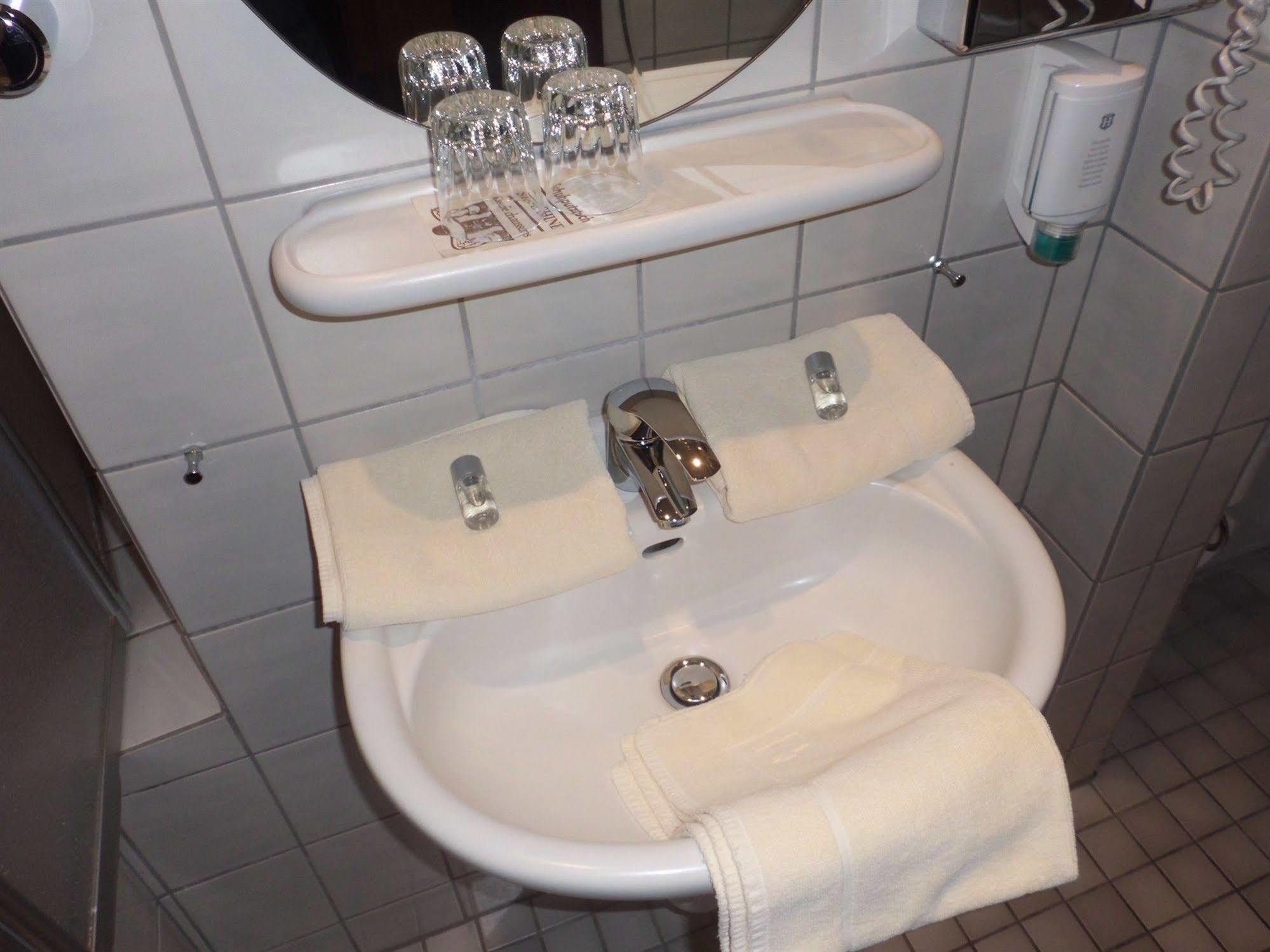 Hotel Imperial Krefeld Bagian luar foto